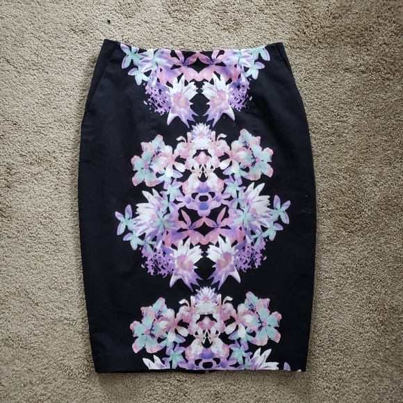 Mossimo Black Purple Floral Pencil Skirt Stretch 2 - Picture 1 of 6